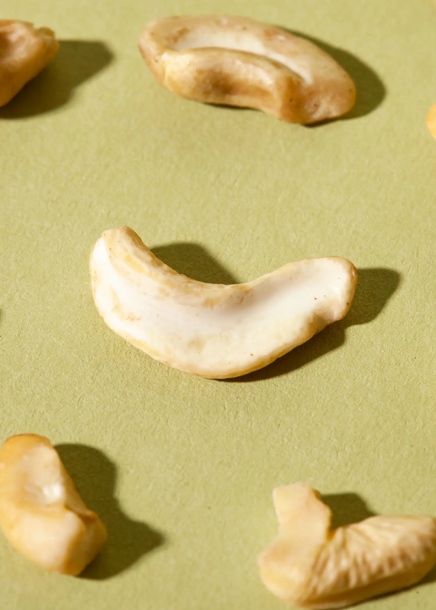 Cashew pieces 1kg - Image 2